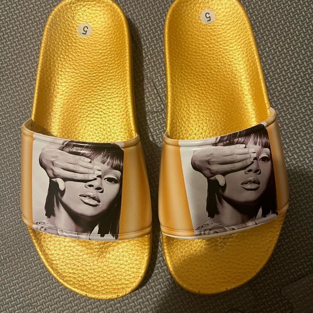 NEW Gold Slide Sandals with Graphic Print - Picture 2 of 3